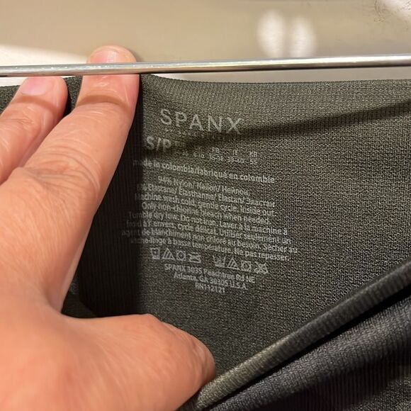 Ladies SPANX LEGGINGS - Picture 4 of 4